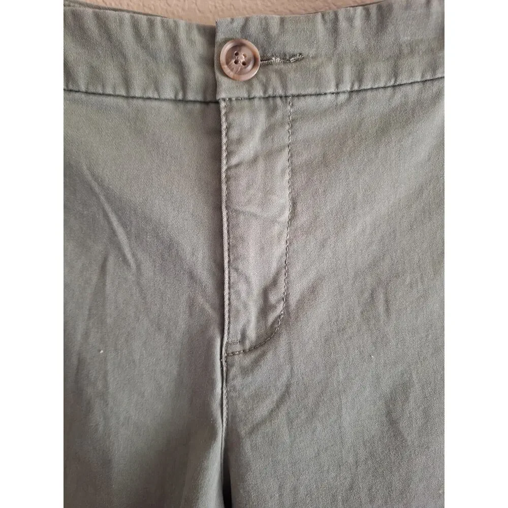 Sonoma Olive Green Flat-Front Women's Shorts Sz14